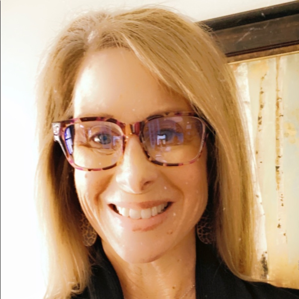 Meet your Posher, Kelly